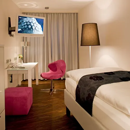 佐拉蒙特设计酒店 4*